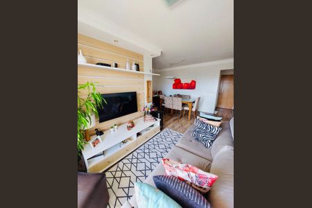 Sala de apartamento para alugar com 3 quartos, 75m² em Jardim Consorcio, São Paulo