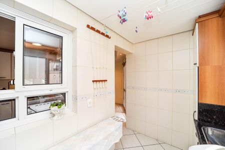 Casa de condomínio à venda com 221m², 4 quartos e 4 vagas Casa de condomínio à venda com 221m², 4 quartos e 4 vagasÁrea de Serviço