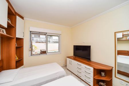 Casa de condomínio à venda com 221m², 4 quartos e 4 vagas Casa de condomínio à venda com 221m², 4 quartos e 4 vagasQuarto 3