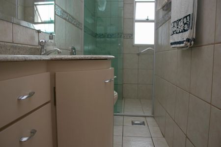 Apartamento para alugar com 60m², 2 quartos e 1 vaga Apartamento para alugar com 60m², 2 quartos e 1 vagaBanheiro