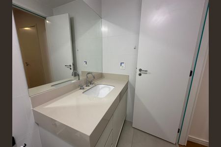 Apartamento para alugar com 52m², 1 quarto e 1 vaga Apartamento para alugar com 52m², 1 quarto e 1 vagaBanheiro da Suíte