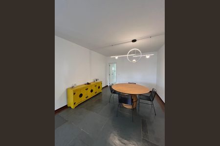 Apartamento à venda com 193m², 6 quartos e 2 vagasSala