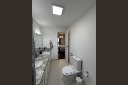 Apartamento à venda com 193m², 6 quartos e 2 vagasBanheiro