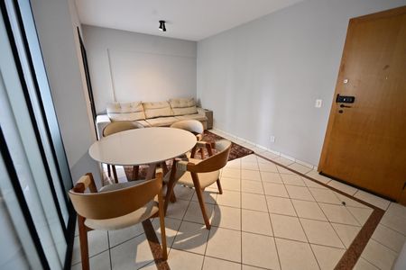 Sala de apartamento para alugar com 2 quartos, 67m² em Setor Bueno, Goiânia