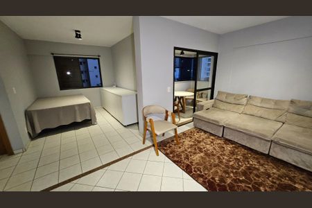 Sala de apartamento para alugar com 2 quartos, 67m² em Setor Bueno, Goiânia