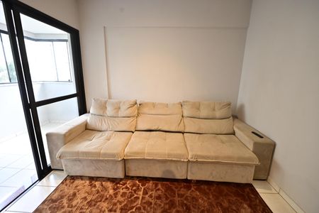 Sala de apartamento para alugar com 2 quartos, 67m² em Setor Bueno, Goiânia