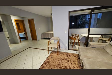 Sala de apartamento para alugar com 2 quartos, 67m² em Setor Bueno, Goiânia