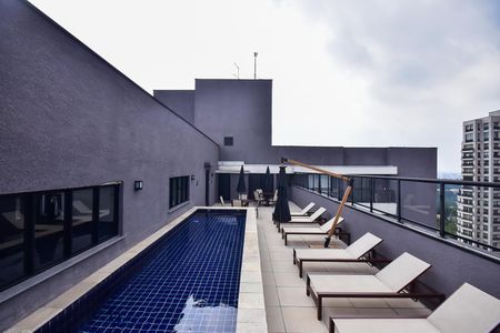 Studio à venda com 26m², 1 quarto e 1 vaga Studio à venda com 26m², 1 quarto e 1 vagaPiscina