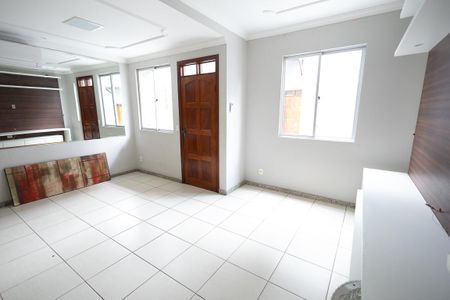 sala de casa de condomínio à venda com 2 quartos, 64m² em Copacabana, Belo Horizonte