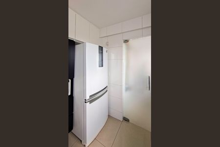 Apartamento à venda com 82m², 3 quartos e 2 vagas Apartamento à venda com 82m², 3 quartos e 2 vagasCozinha e Área de Serviço