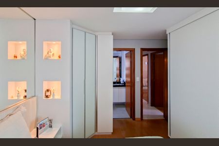 Apartamento à venda com 82m², 3 quartos e 2 vagas Apartamento à venda com 82m², 3 quartos e 2 vagasQuarto 2