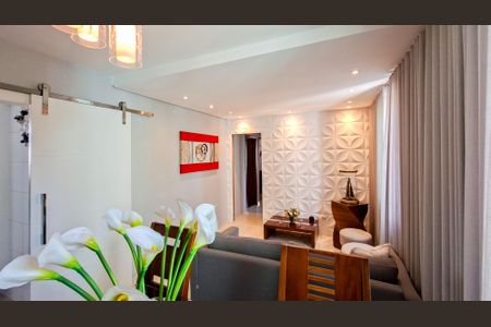 Apartamento à venda com 82m², 3 quartos e 2 vagas Apartamento à venda com 82m², 3 quartos e 2 vagasSala