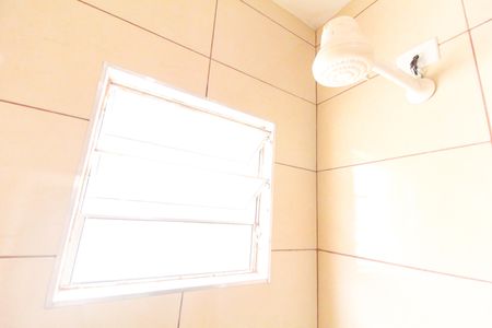 Banheiro de casa para alugar com 1 quarto, 34m² em Parque Savoy City, São Paulo