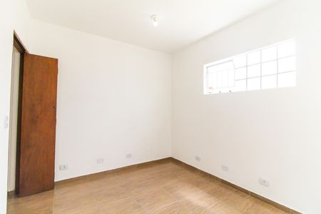 Quarto de casa para alugar com 1 quarto, 34m² em Parque Savoy City, São Paulo