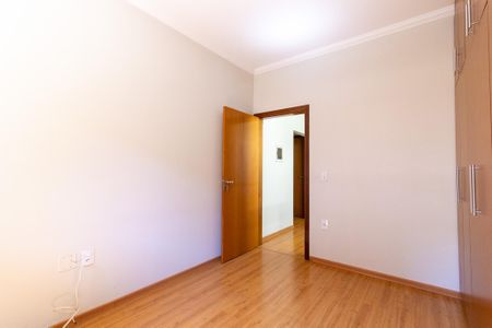 Casa à venda com 242m², 4 quartos e 4 vagasSuite 2