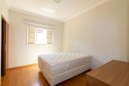 Casa à venda com 242m², 4 quartos e 4 vagasQuarto 3