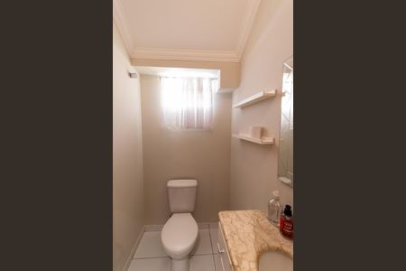 Casa à venda com 242m², 4 quartos e 4 vagasLavabo