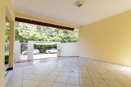 Casa à venda com 242m², 4 quartos e 4 vagasGaragem