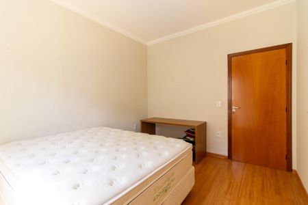 Casa à venda com 242m², 4 quartos e 4 vagasQuarto 3