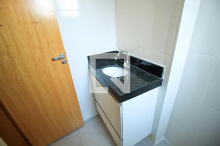 Banheiro Social de kitnet/studio para alugar com 1 quarto, 24m² em Vila Prudente, São Paulo