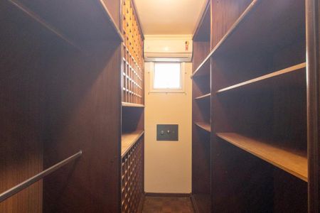 Apartamento para alugar com 160m², 3 quartos e 2 vagasCloset da suíte