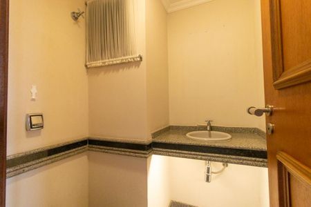 Apartamento para alugar com 160m², 3 quartos e 2 vagasLavabo