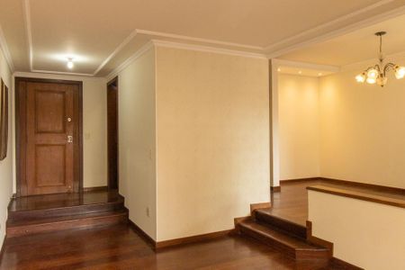 Sala  de apartamento para alugar com 3 quartos, 160m² em Centro, Curitiba