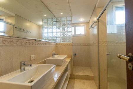 Apartamento para alugar com 160m², 3 quartos e 2 vagasBanheiro da Suíte