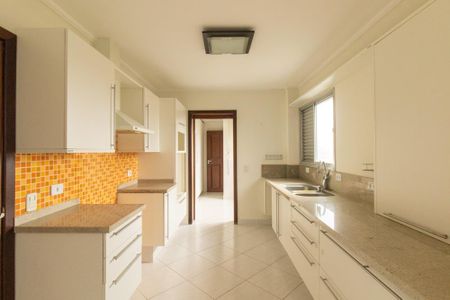 Apartamento para alugar com 160m², 3 quartos e 2 vagasCozinha e Área de Serviço