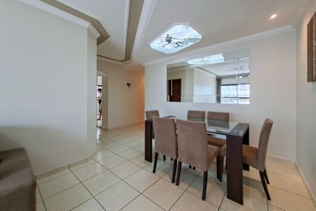 Sala de apartamento para alugar com 2 quartos, 99m² em Canto do Forte, Praia Grande