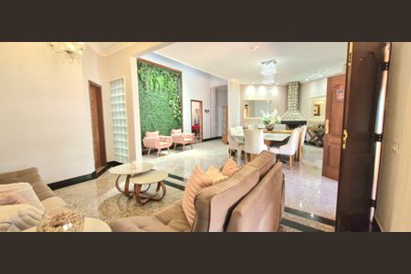 Casa para alugar com 5 quartos, 305m² em Lagoa das Mansões, Lagoa Santa