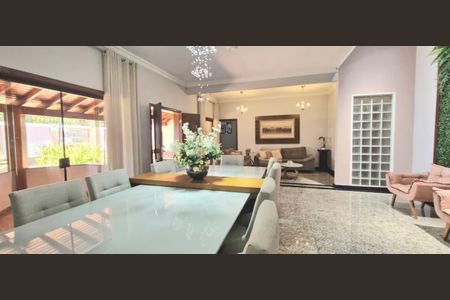 Sala de casa para alugar com 5 quartos, 305m² em Lagoa das Mansões, Lagoa Santa