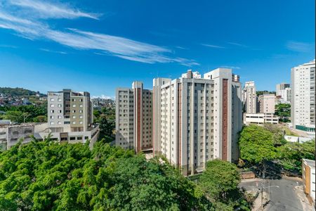 Apartamento à venda com 100m², 3 quartos e 2 vagas Apartamento à venda com 100m², 3 quartos e 2 vagasSala