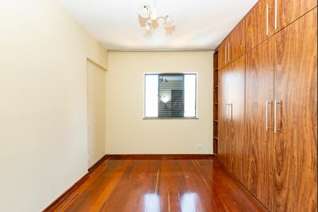 Apartamento à venda com 100m², 3 quartos e 2 vagas Apartamento à venda com 100m², 3 quartos e 2 vagasSuíte