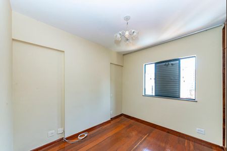 Apartamento à venda com 100m², 3 quartos e 2 vagas Apartamento à venda com 100m², 3 quartos e 2 vagasSuíte