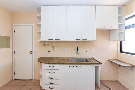 Apartamento à venda com 100m², 3 quartos e 2 vagas Apartamento à venda com 100m², 3 quartos e 2 vagasCozinha