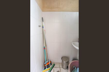 Casa à venda com 180m², 3 quartos e 2 vagasBanheiro de serviço