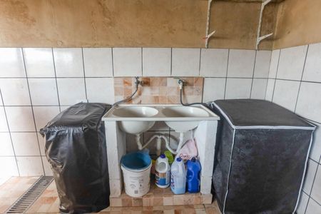 Casa à venda com 180m², 3 quartos e 2 vagasÁrea de serviço 