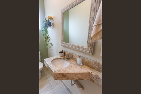 Casa à venda com 180m², 3 quartos e 2 vagasLavabo 