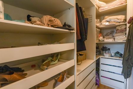 Casa à venda com 180m², 3 quartos e 2 vagasCloset da suíte 