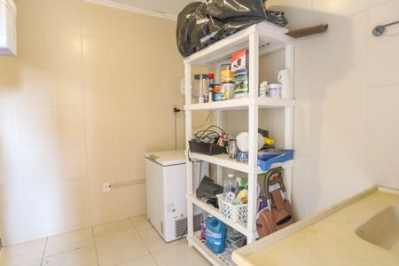Casa à venda com 180m², 3 quartos e 2 vagasEdícula - cozinha 