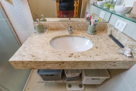 Casa à venda com 180m², 3 quartos e 2 vagasBanheiro da suíte 