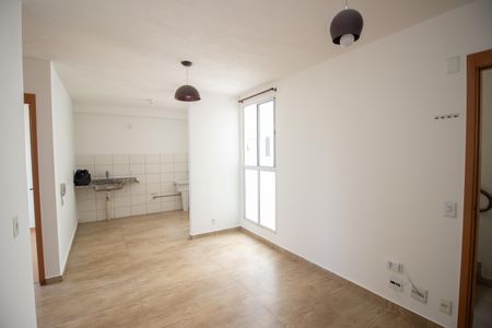 Sala de apartamento para alugar com 2 quartos, 45m² em Chacaras Reunidas Santa Terezinha, Contagem