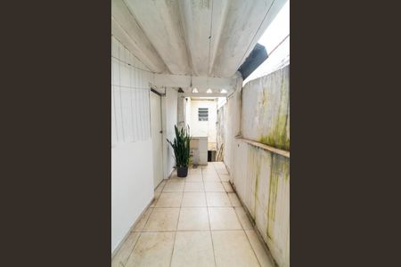 Casa para alugar com 35m², 1 quarto e 2 vagas Casa para alugar com 35m², 1 quarto e 2 vagasÁrea de Serviço