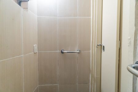 Banheiro de casa para alugar com 1 quarto, 35m² em Vila Monte Alegre, São Paulo