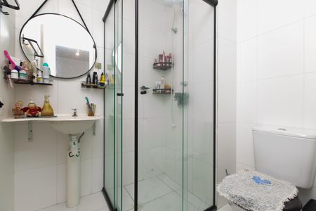 Banheiro Social de kitnet/studio para alugar com 1 quarto, 26m² em Jardim Helena, São Paulo