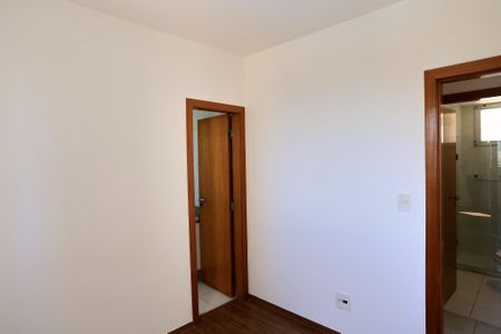 Apartamento para alugar com 92m², 3 quartos e 2 vagas Apartamento para alugar com 92m², 3 quartos e 2 vagasSuíte