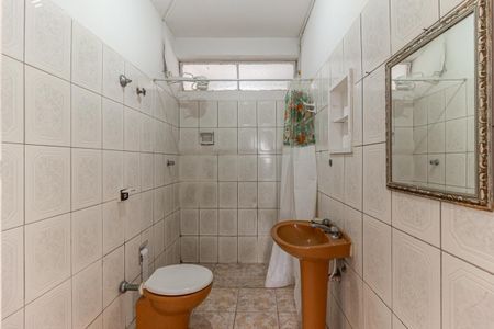 Banheiro de kitnet/studio para alugar com 1 quarto, 42m² em Vila Buarque, São Paulo