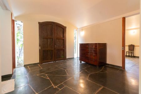 Sala de casa à venda com 4 quartos, 550m² em Butantã, São Paulo