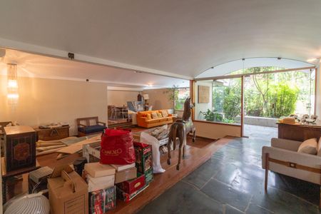 Sala de casa à venda com 4 quartos, 550m² em Butantã, São Paulo